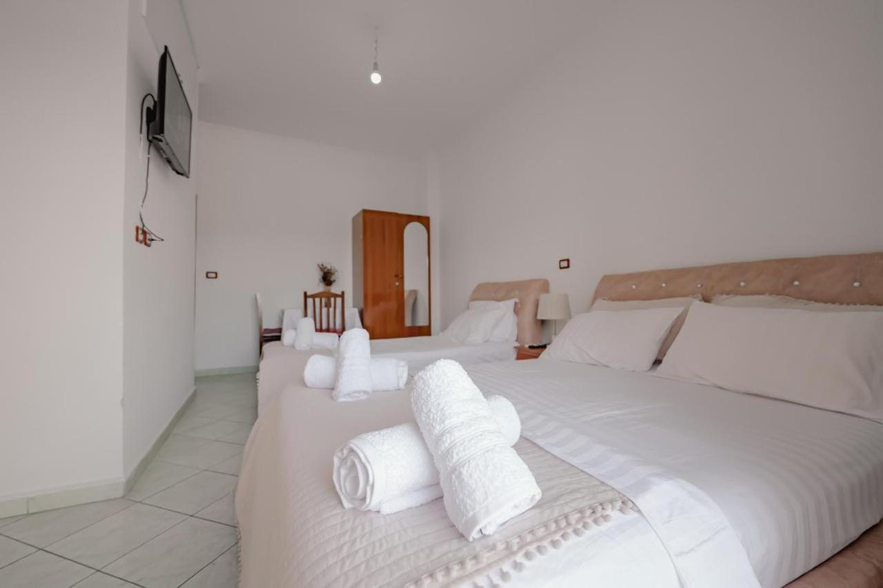 Sunflower Hotel Ksamil Eksteriør bilde
