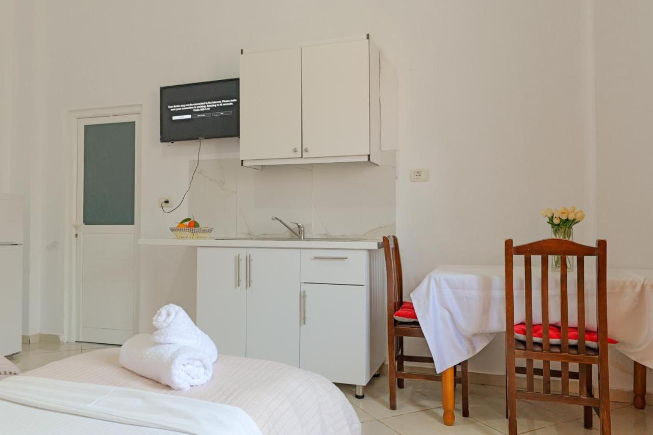 Sunflower Hotel Ksamil Eksteriør bilde